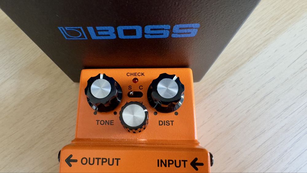 Boss DS1 - Wazacraft - efekt gitarowy distortion