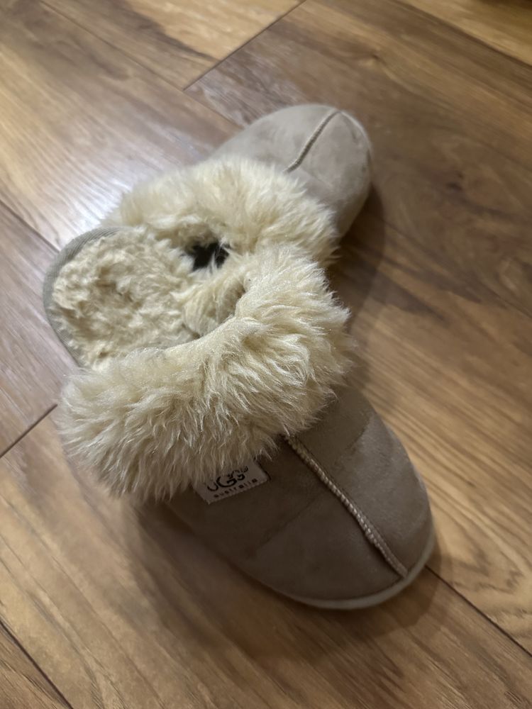 Kapcie UGG rozmiar 40