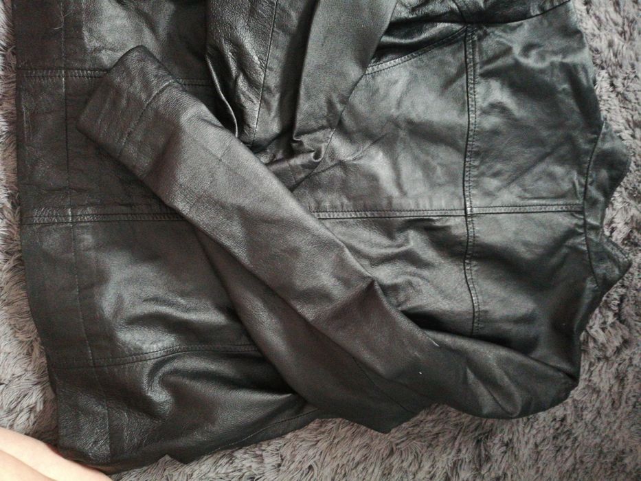 Kurtka skórzana czarna krotka