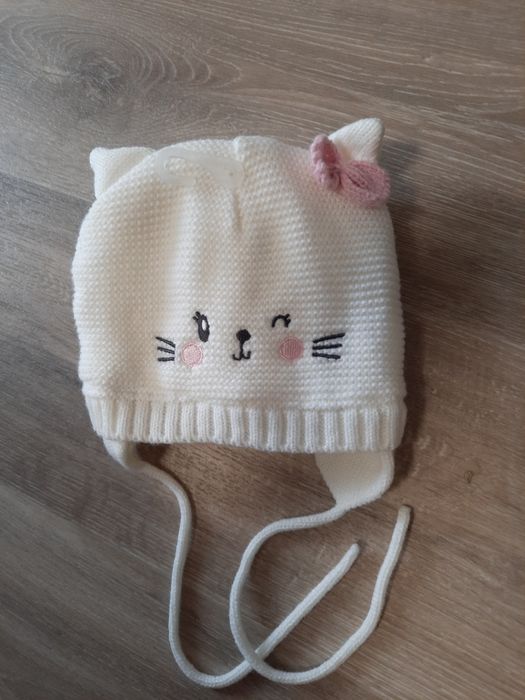 Шапка та рукавички для дівчинки