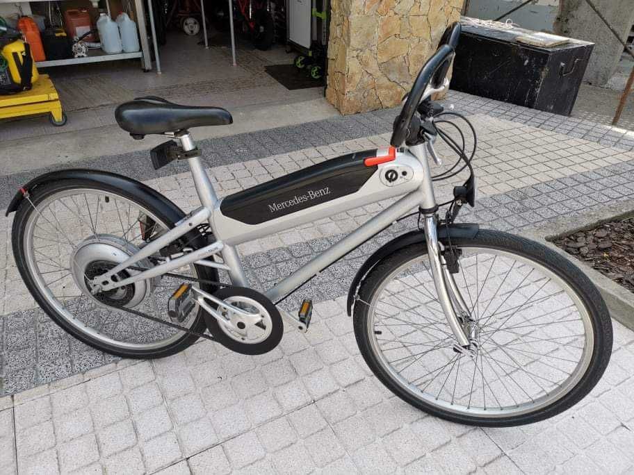 Bicicleta Mercedes-Benz híbrid bike