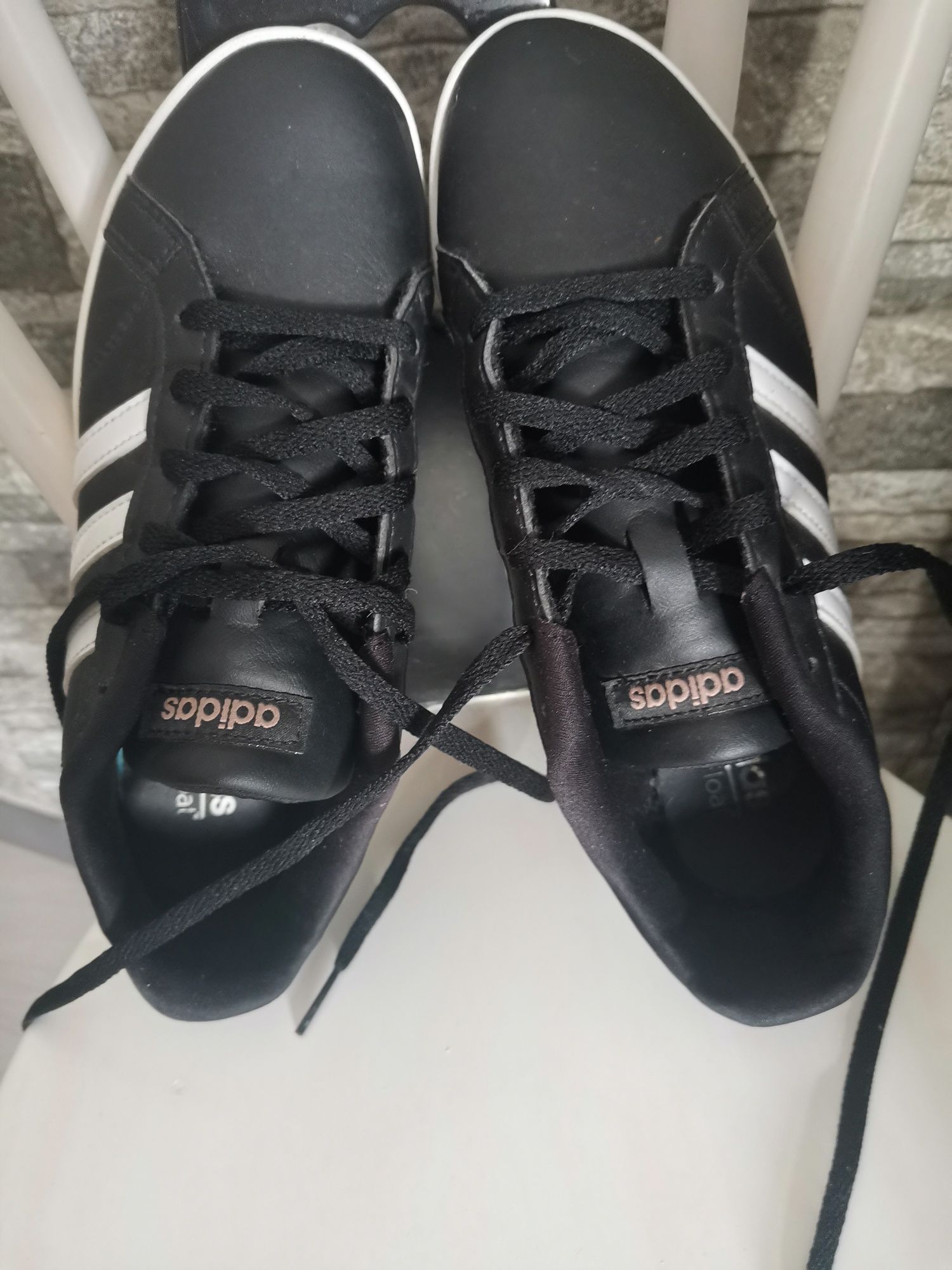 Sapatilhas Adidas pouco usadas