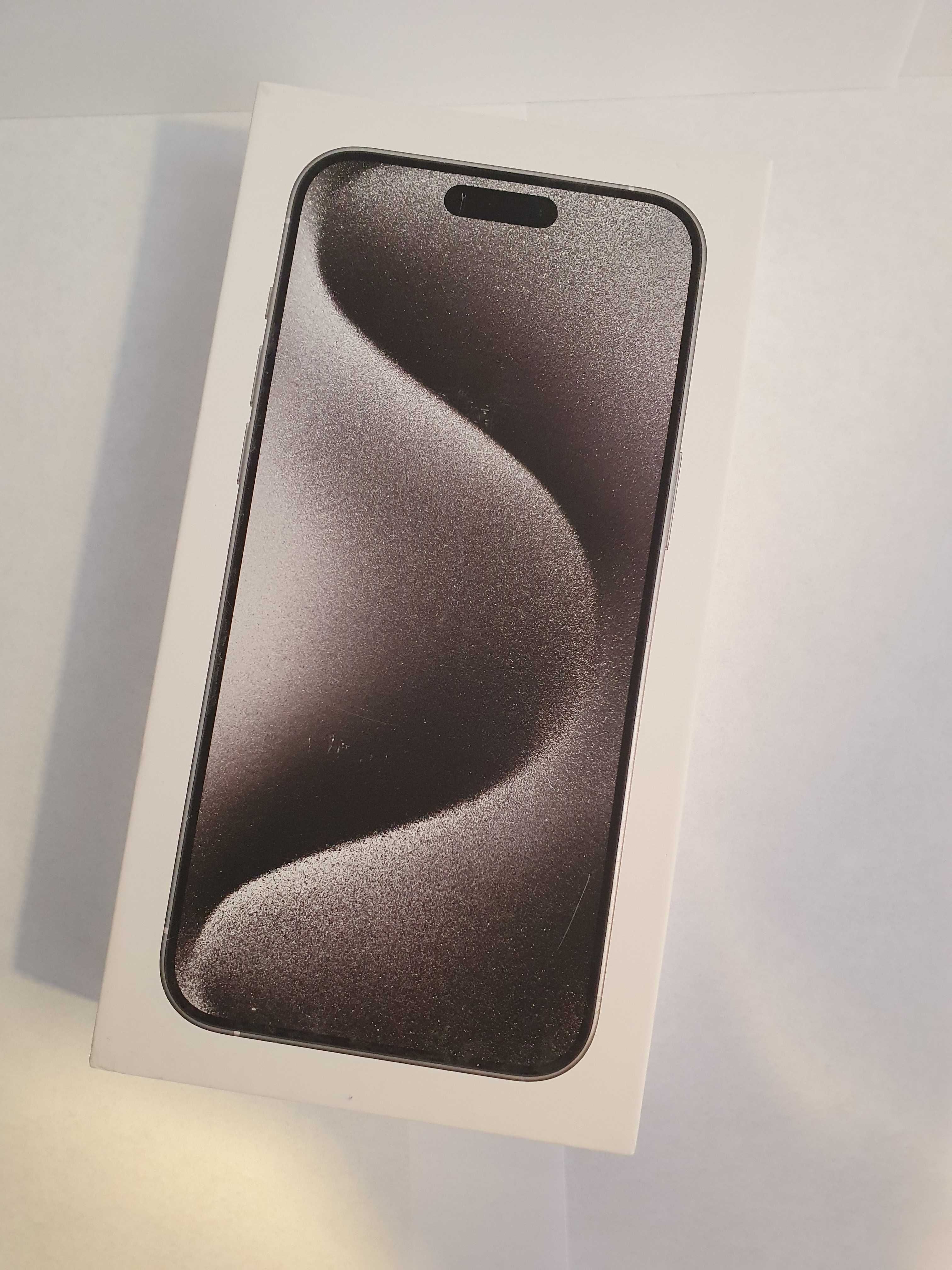 Iphone 15pro Max 256 natural titanium, white, black