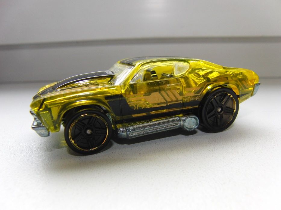 HOT WHEELS Chevelle 69 2004 Matell
