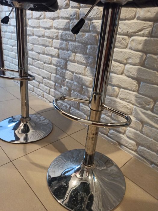 Hokery obrotowe 2 szt. za 50 zł