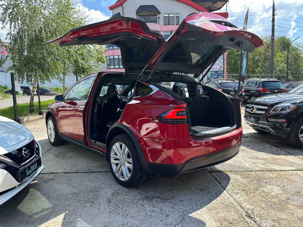 Tesla Model X 75D 75 kWh Dual Motor в кредит без авансу!