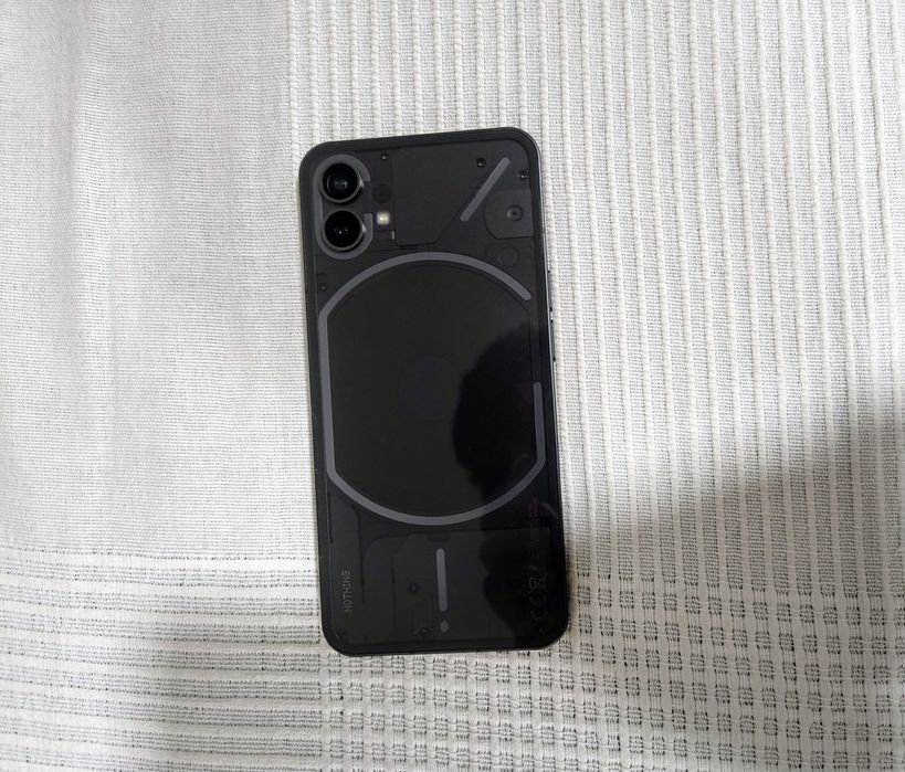Nothing Phone (1)