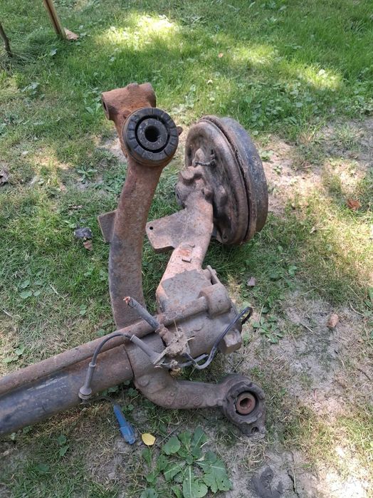 Tylna belka zawieszenia Peugeot 206 SW 2003 po regeneracji + ABS - sprawna