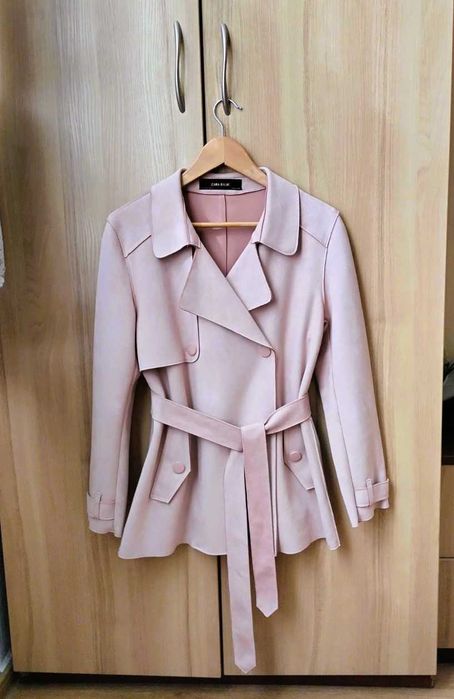 Пудровий тренч куртка зі штучного велюру Zara