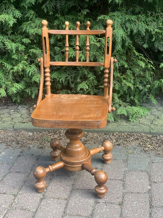 Komplet 4 starych dębowych krzeseł