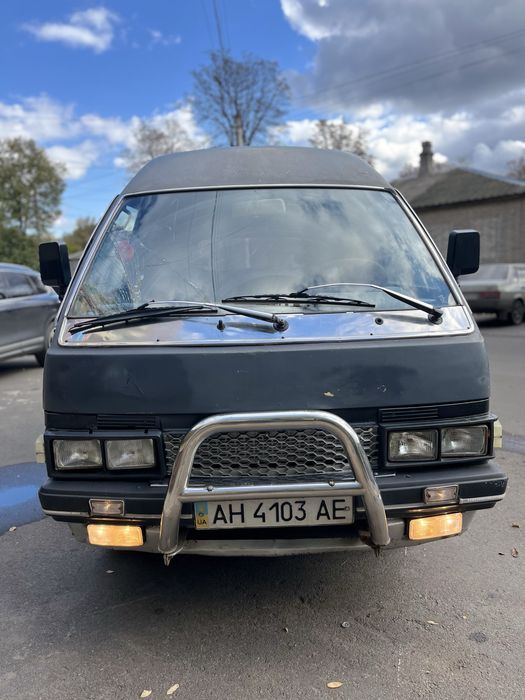 Nissan venettе газ бензин