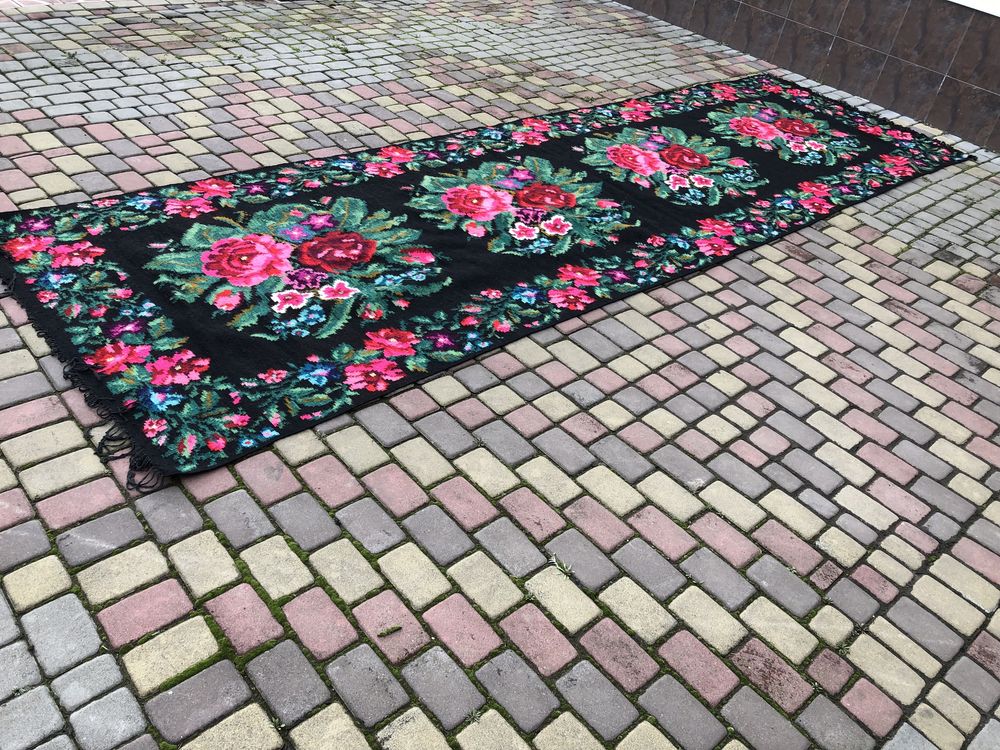 Килим ручної роботи