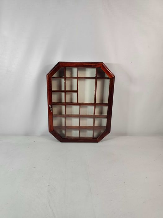 Mała przeszklona gablota Nick Knack