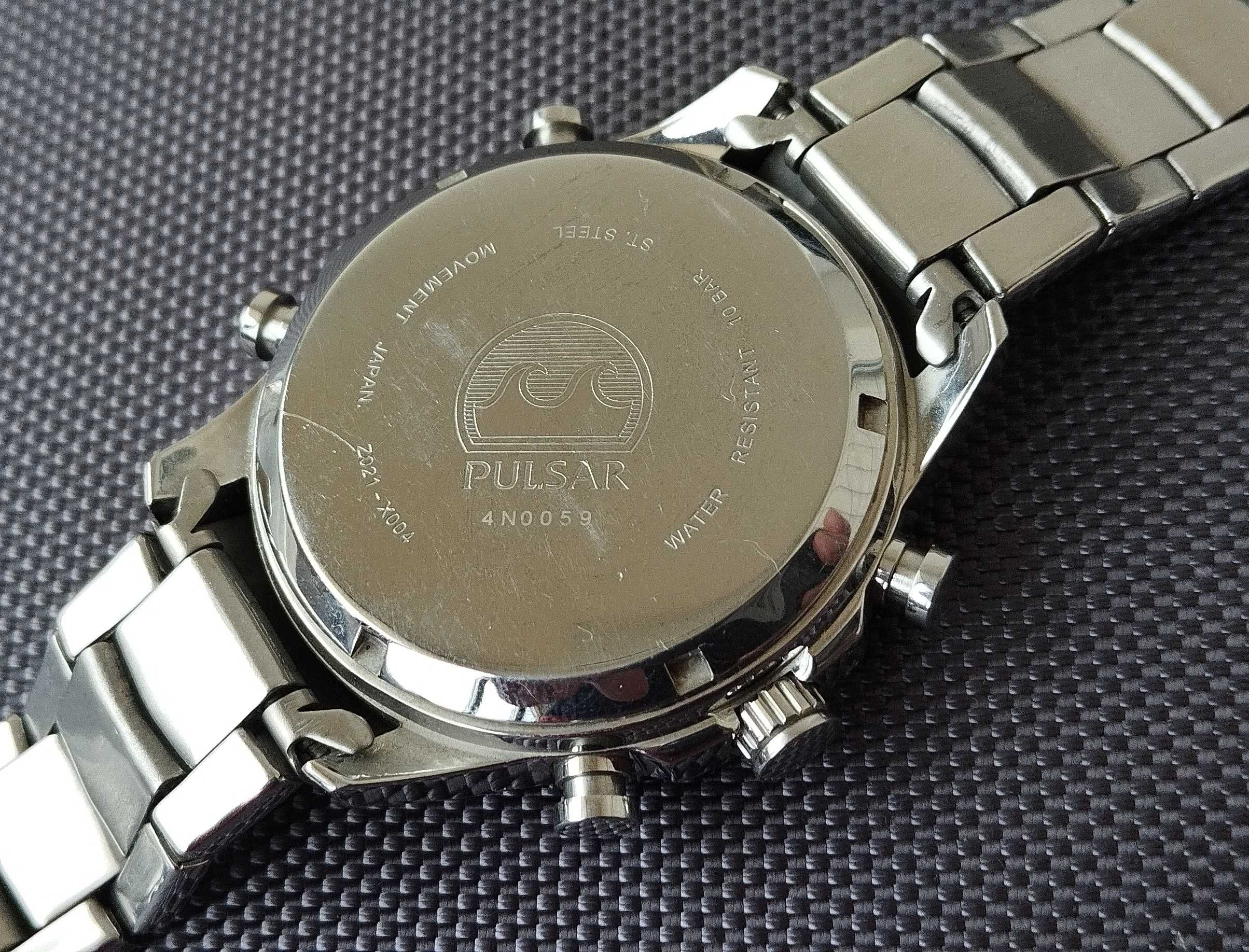 Чоловічий годинник  з браслетом Chronograph PW6003X1 від Pulsar