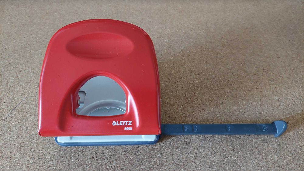 Furador Leitz Refª5008