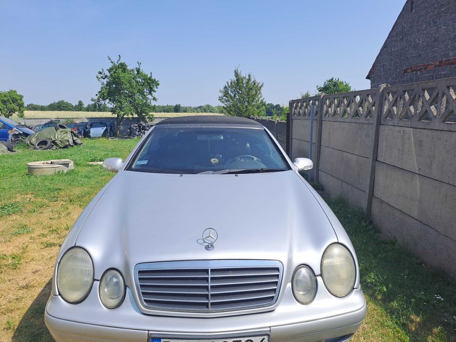 Mercedes w 208 Cabrio