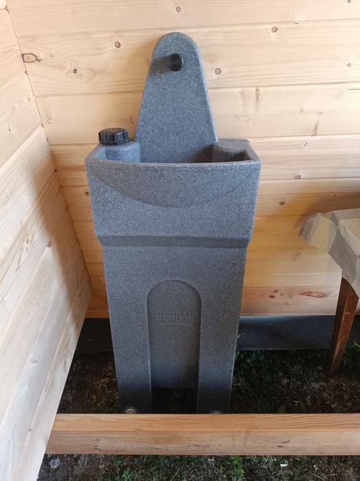 Toaleta przenośna toitoi na działki, budowy itp