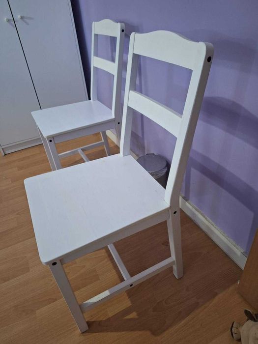 Cadeiras em bom estado