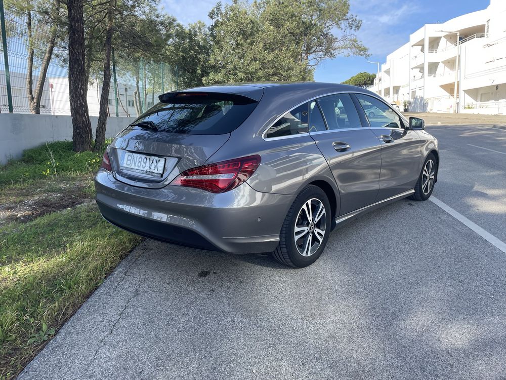 Mercedes CLA 180 Shooting Brake Pack Chrom 122cv (63.000km)