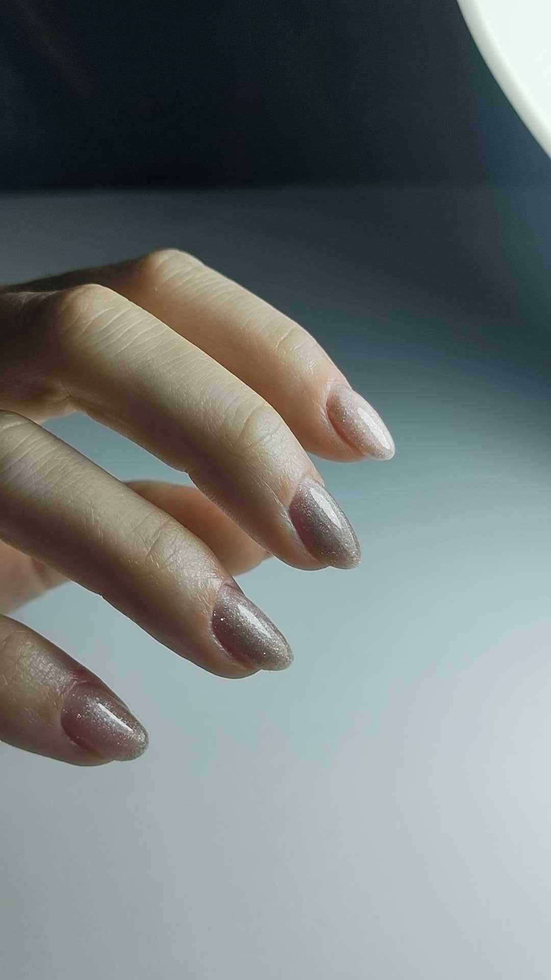 Manicure, przedłużenie paznokci