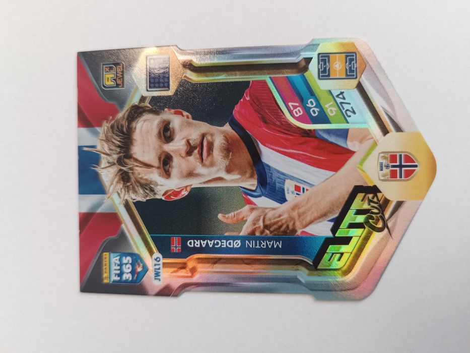 Karta piłkarska Jewel 16 Elite Cut Martin Odegaard - Adrenalyn 2026
