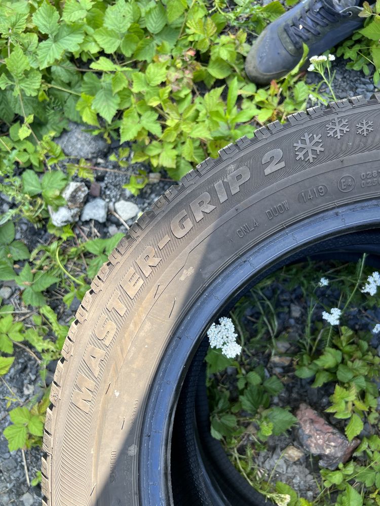 2xopona zimowa SEMPERIT w rozmiarze 195/60 R16