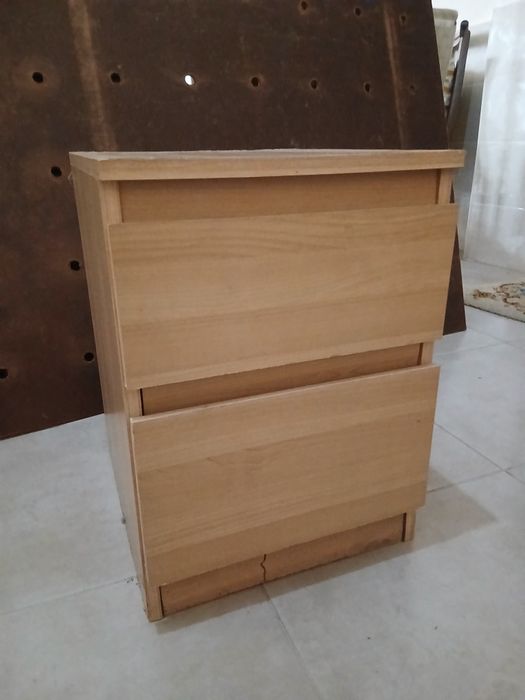 Cabeceira com duas gavetas