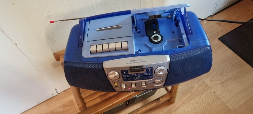 Sprzedam radiomagnetofon