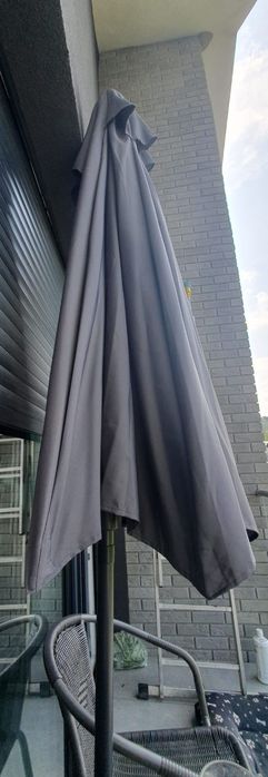Parasol, półparasol na balkon -podstawa kamienna