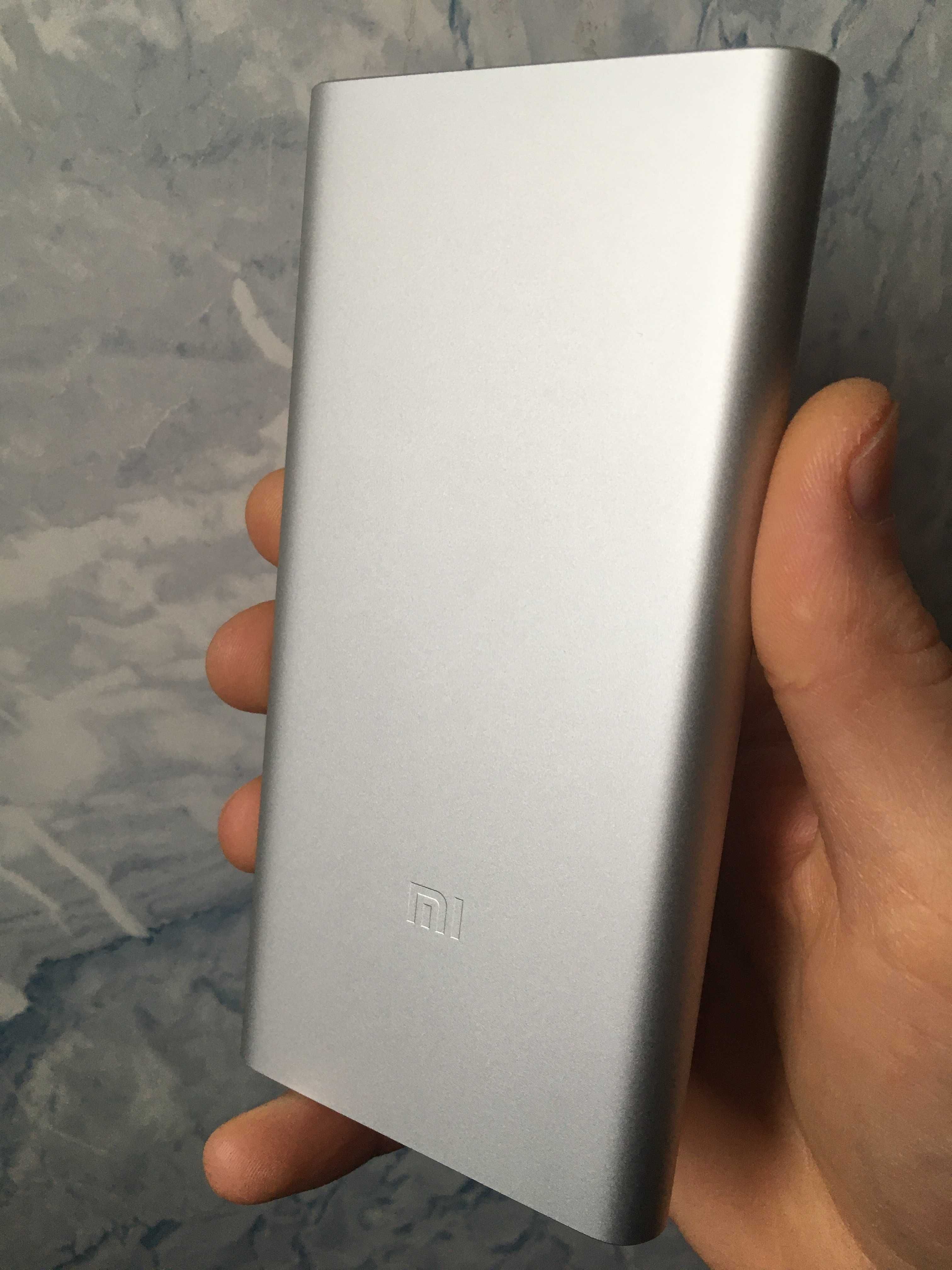 Новий протиударний Xiaomi Mi Power bank 3 10000mAh 18W сріблястий