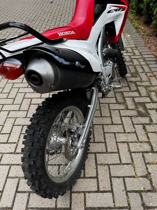 Honda CRF 250L  2014- użytkowana przez motocyklistkę - zarejestrowana