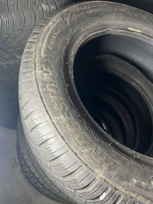 215/60/16 Bridgestone пара зимниз шин