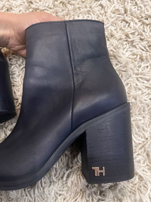 Ботільйони, Tommy Hilfiger