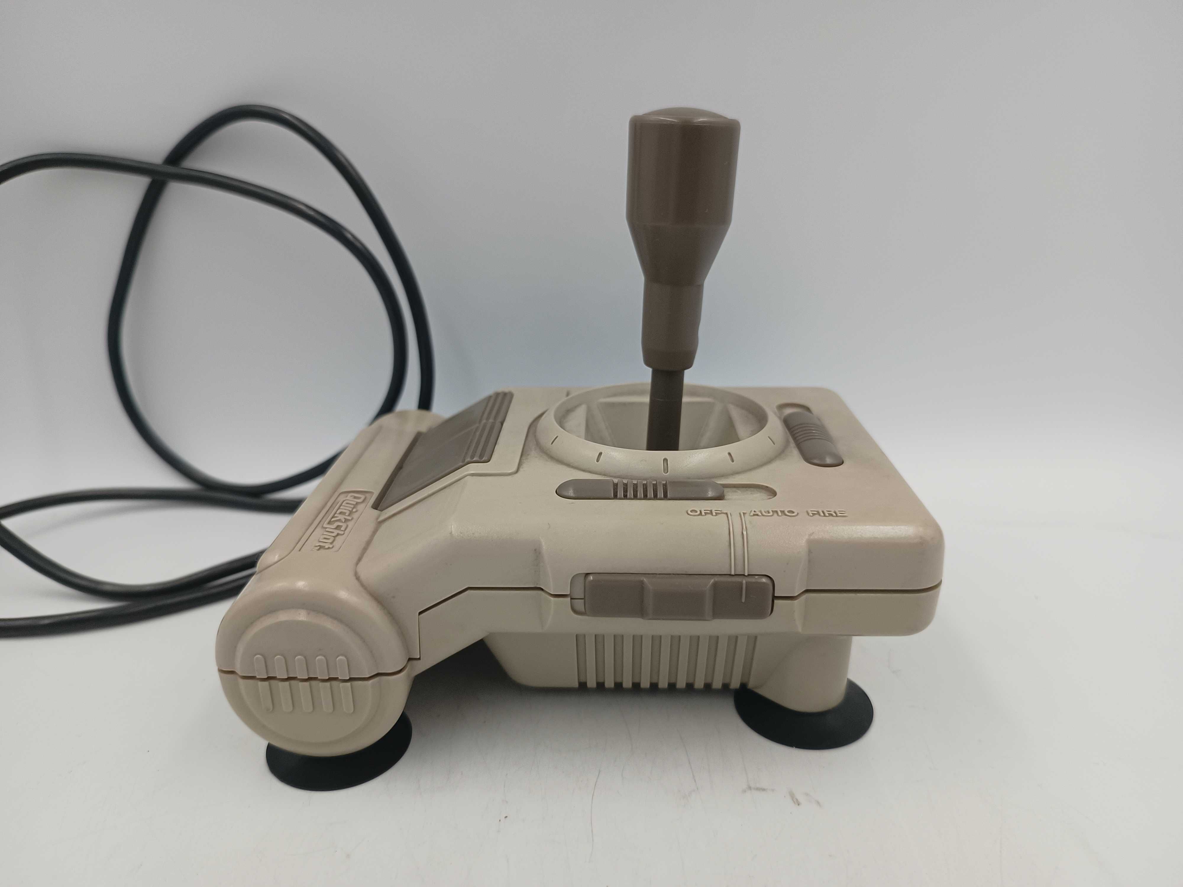 Stary analogowy joystick QuickShot QS-113