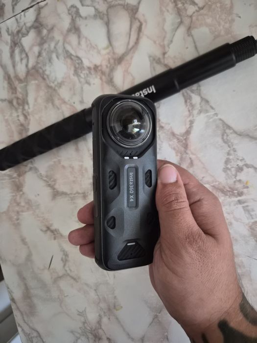Camera Insta 360 x4