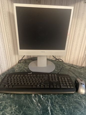 Компьютер, комп’ютер: монітор, системний блок, мишка, клавіатура
