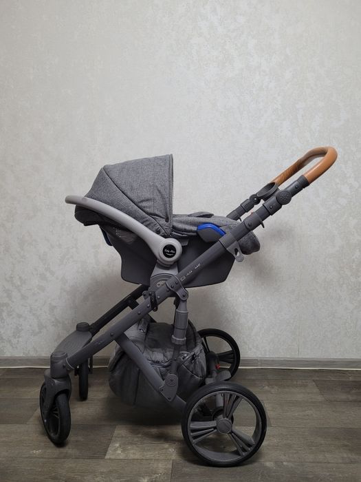 Коляска б/у Adamex encore x4, 3 в 1