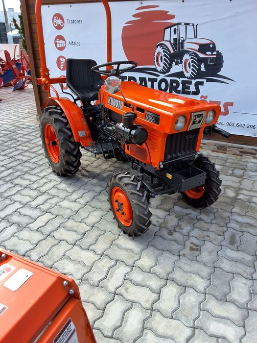 Kubota b5001 /4×4 com frese