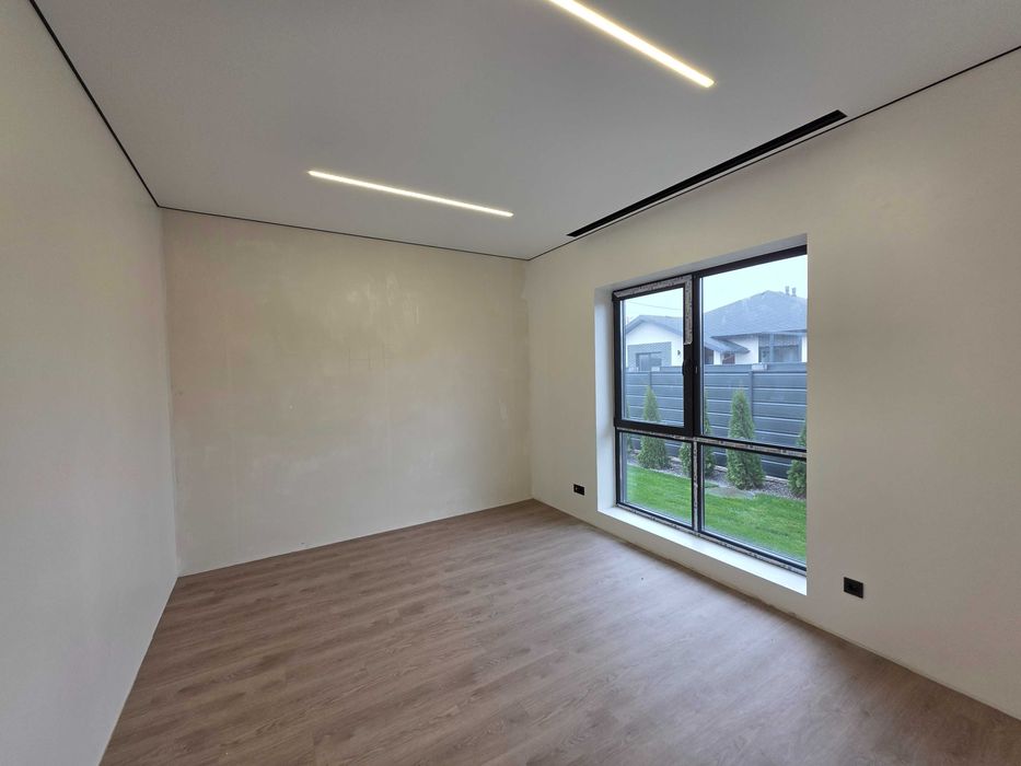 Продаж сучасного будинку з ремонтом в Крюківщині - без комісії!