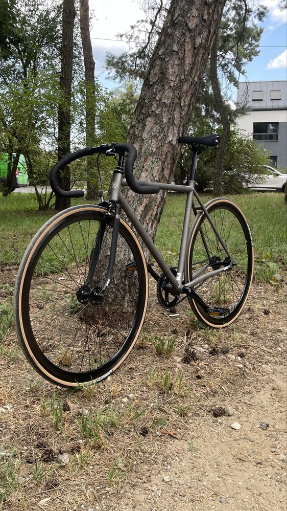 Rower Singiel lub Ostre Koło Creme Vinyl