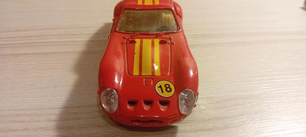 Ferrari 250 GTO MODEL  1/38