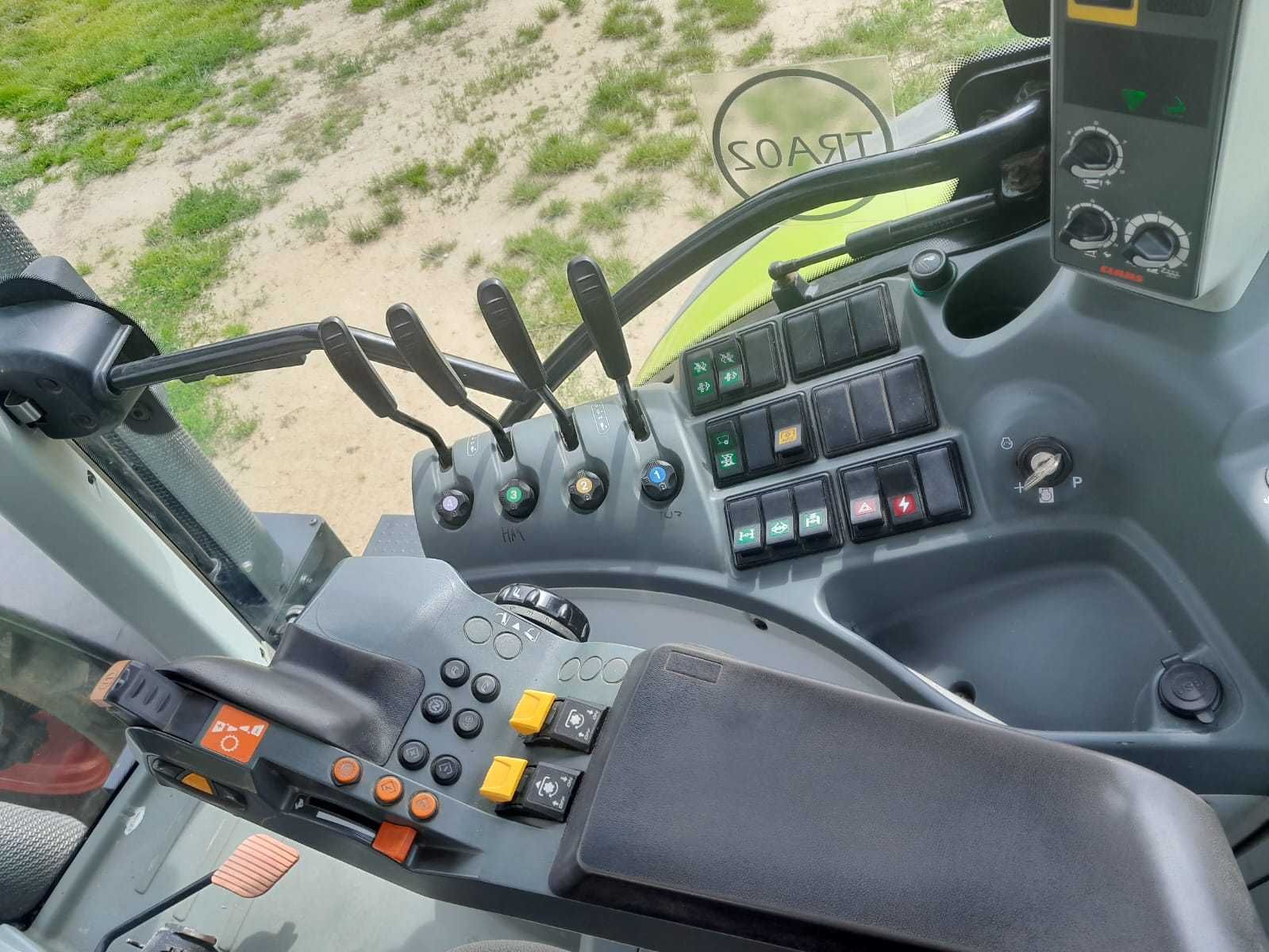 Claas Arion 640 .