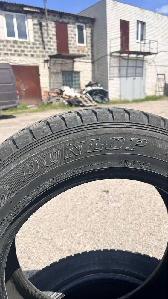 225 65 17 Dunlop , автошини комплект, 4 шт.