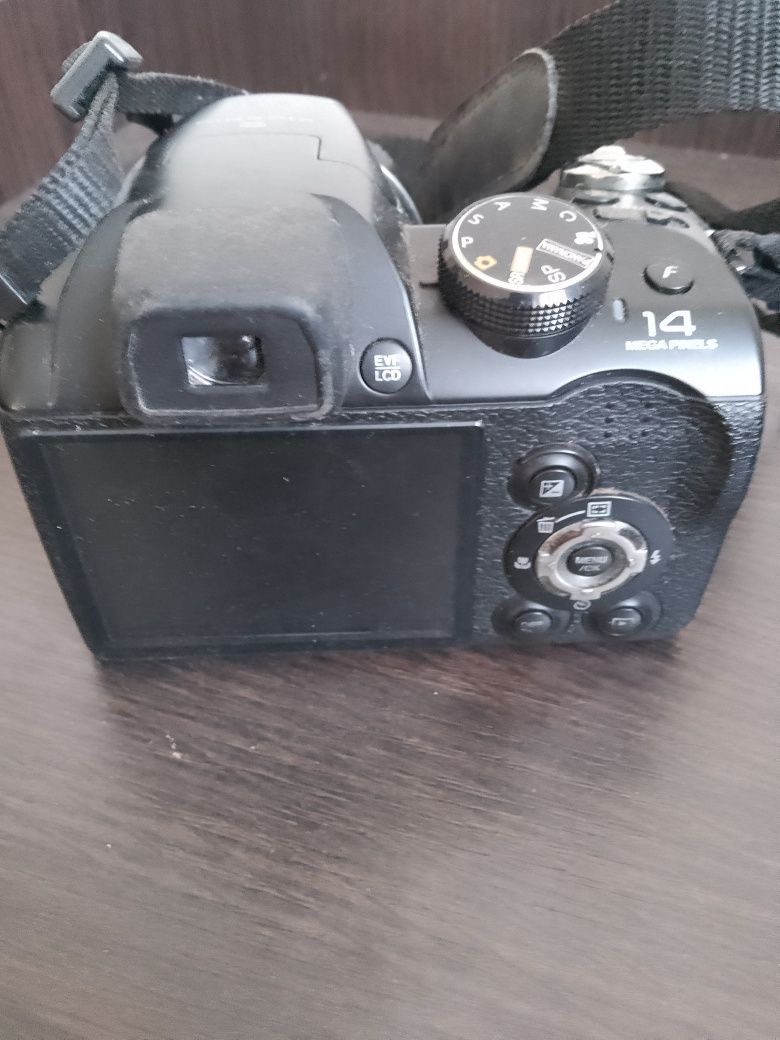 Продам фотоапарат Fujifilm