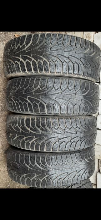 Продам зимних шин комплект. NORDMAN RS 215/65-R16.