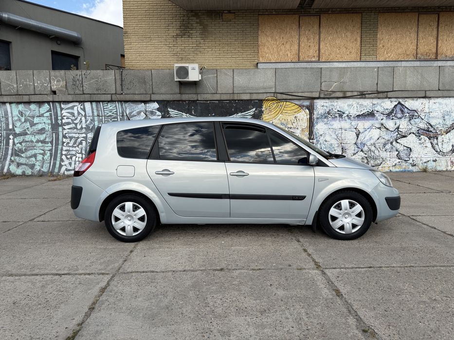 Renault Megane Grand Scenic 2