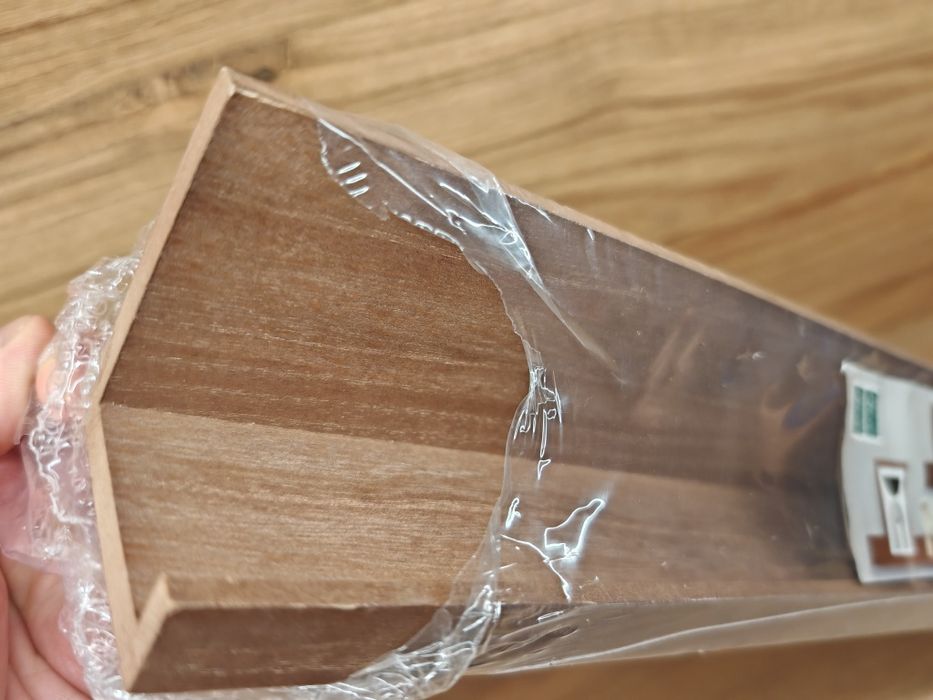 Półka wisząca na zdjęcia 58x6x6,8