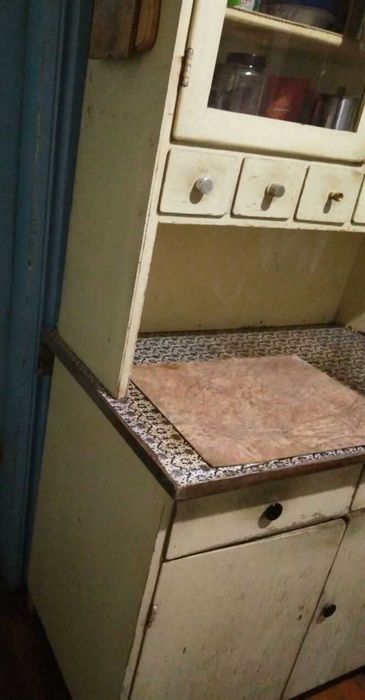 Буфет кухонный ретро 50-х годов ссср.Один хозяин,родная краска.