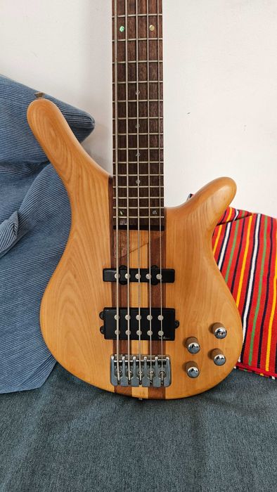 Baixo ativo 5 cordas - Jim Reed - Natural