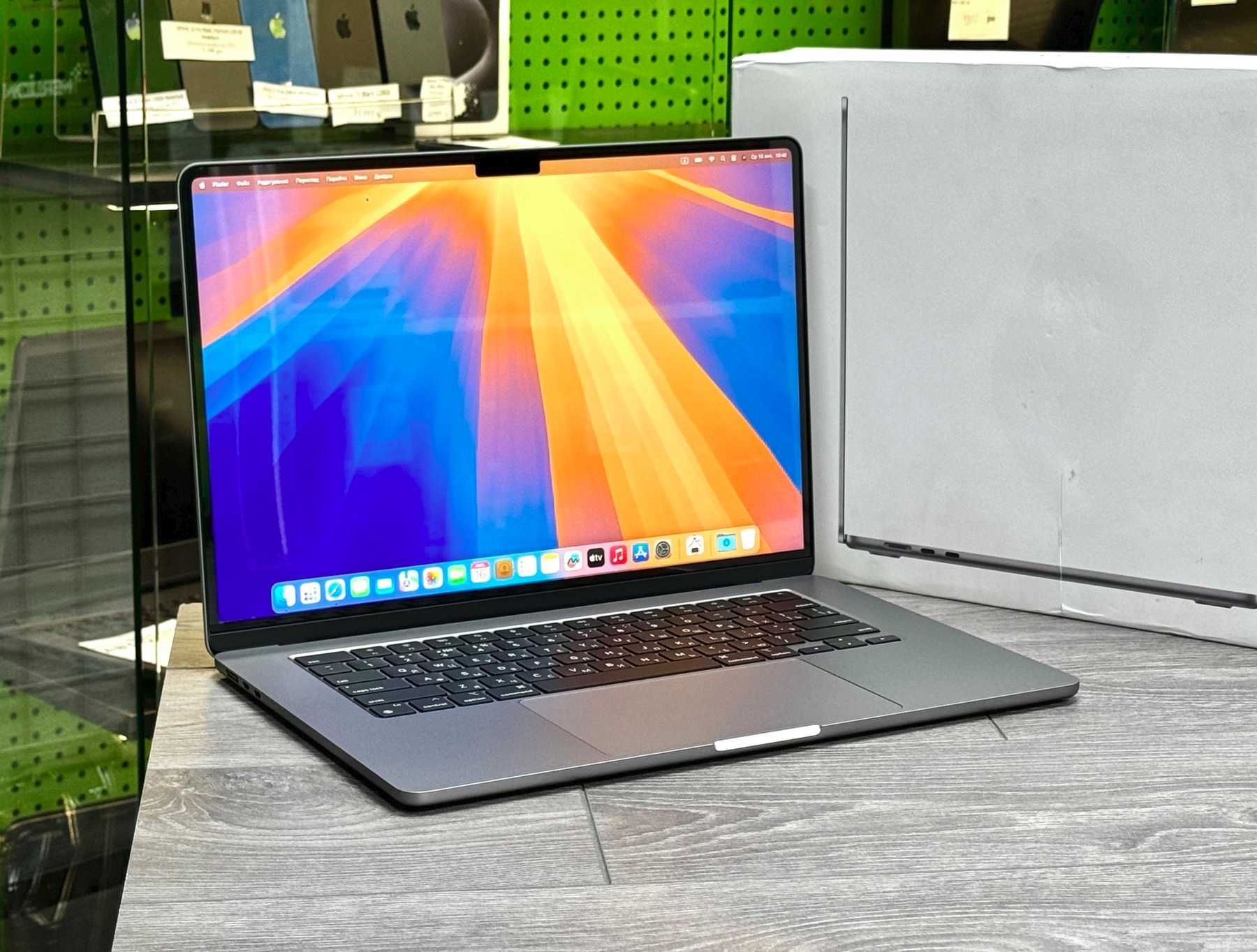 стан нового Macbook Air  15" M3 | 16 RAM | 14 циклів | Neverlock